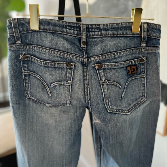 Medium/Stonewashed Straight Leg, Distressed Joe’s Jeans in Size 26 - Picture 6 of 7